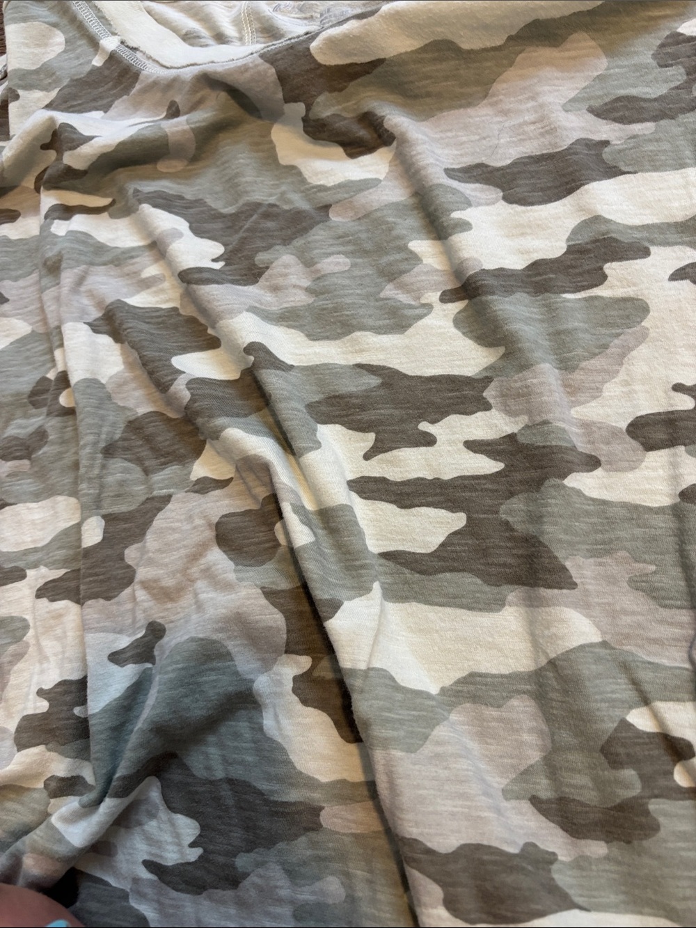 ๐2 for $15! Aerie Oversized Camo Short Sleeve Tee - Picture 5 of 6